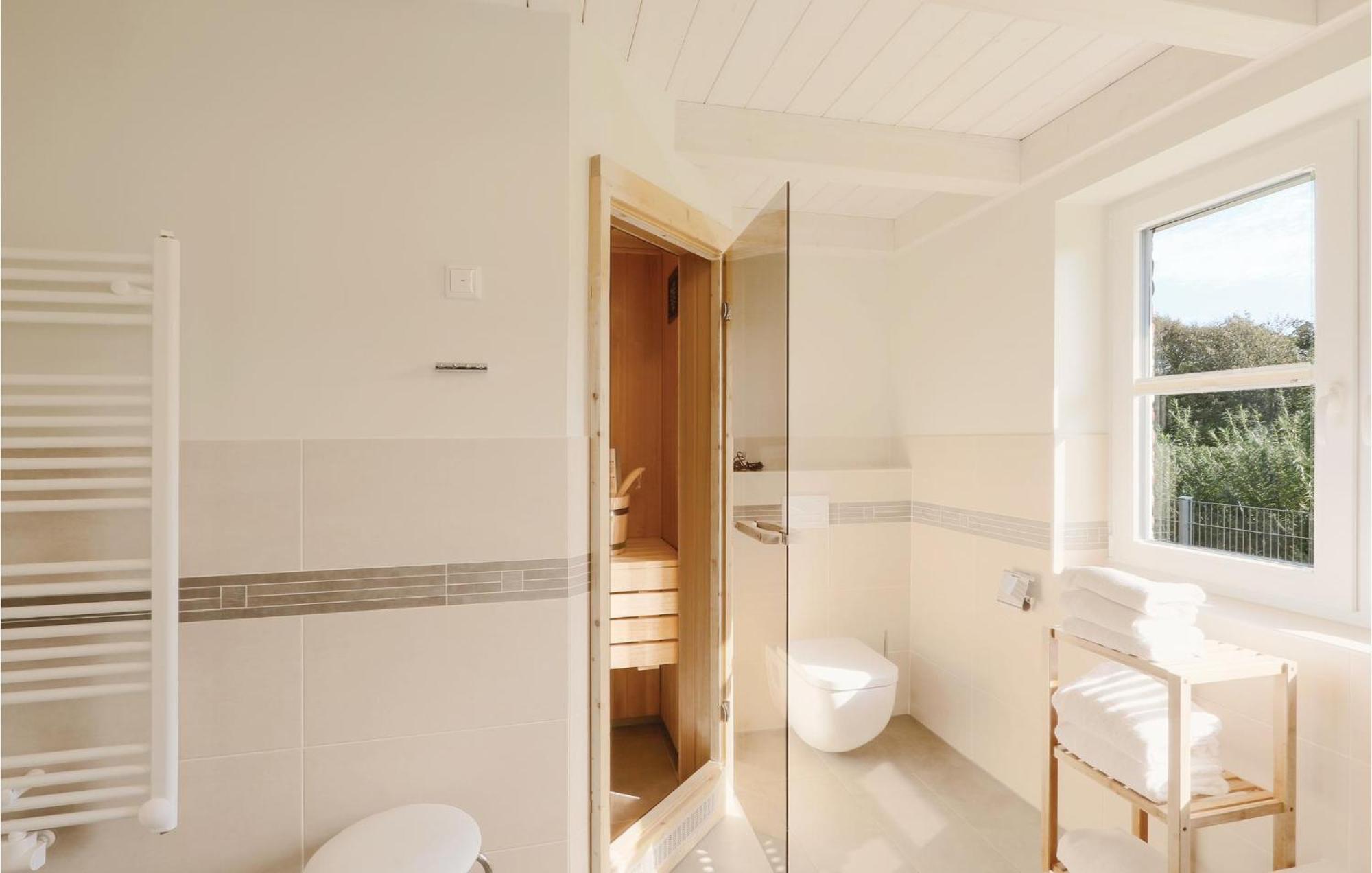 2 Bedroom Amazing Home In Dagebuell Dagebüll Exterior foto